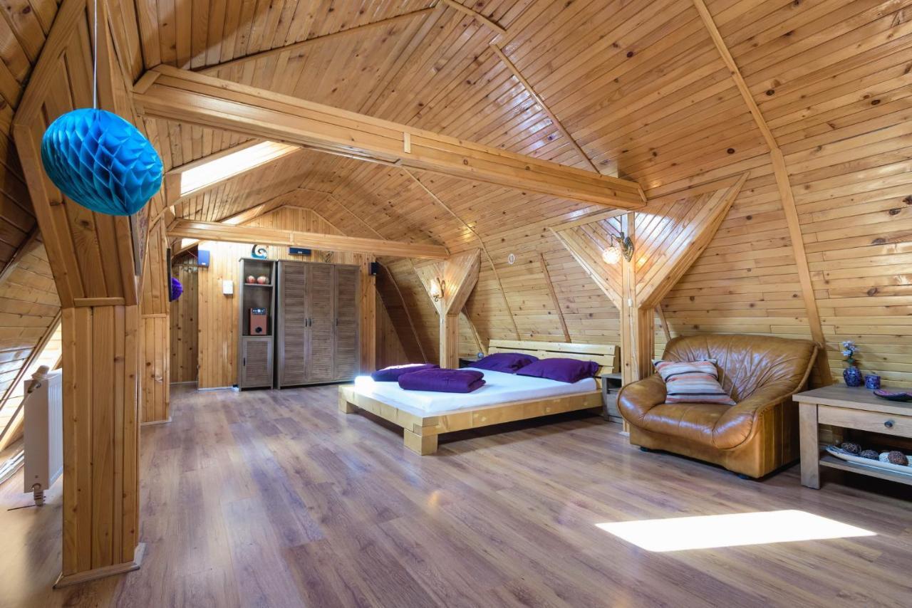 Апартаменти Wooden Attic Брашов Екстер'єр фото